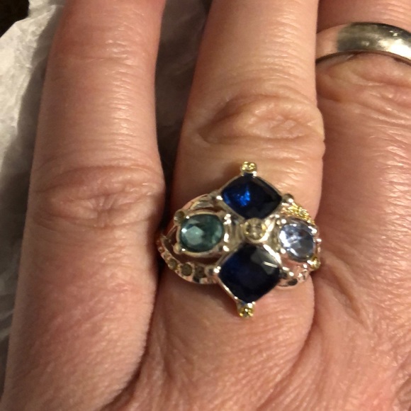 Avon Entwined Shimmer Set - Picture 3 of 4